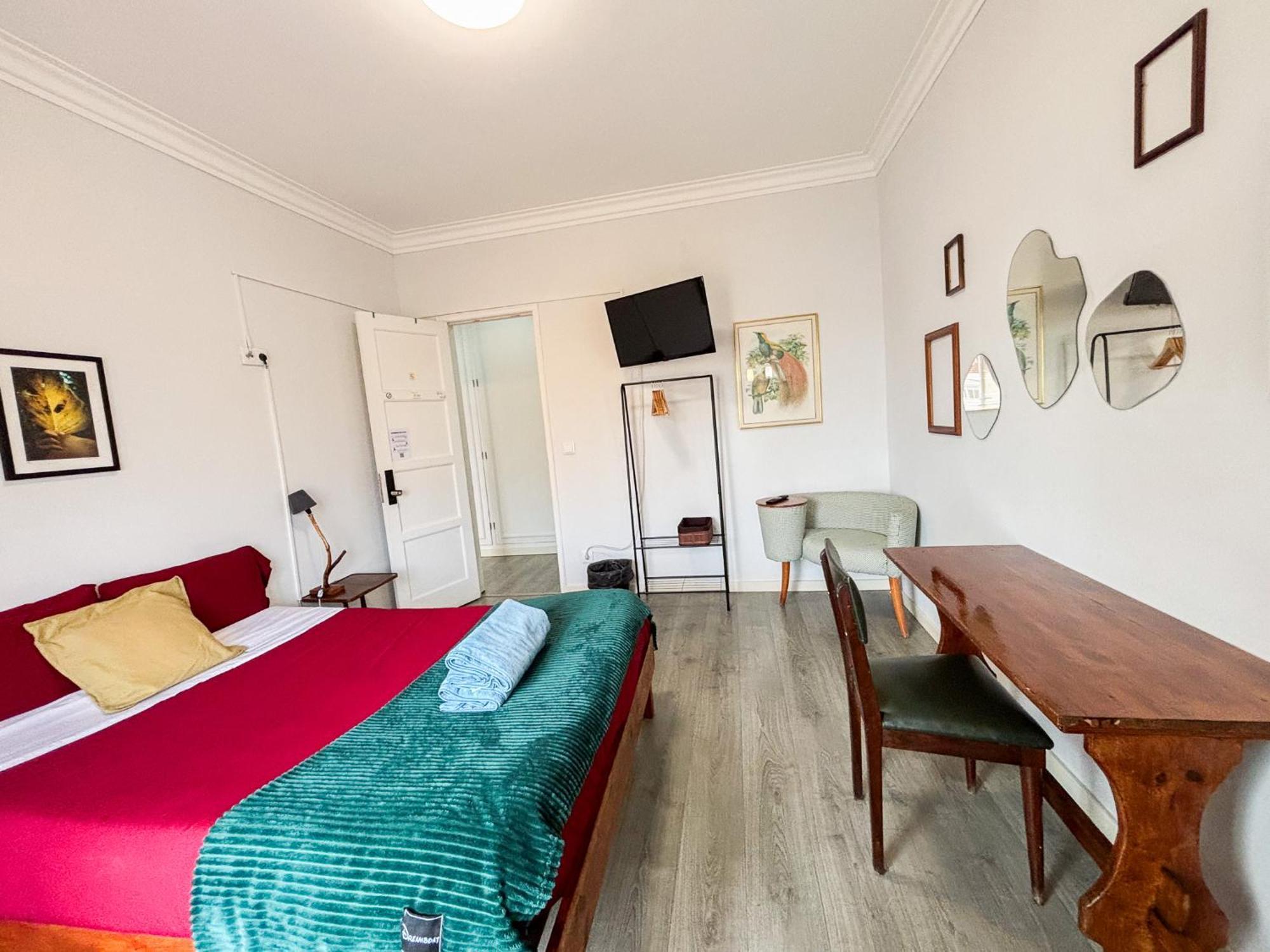 וילה פרנקה דה שירה Aquarela Do Tejo Guesthouse מראה חיצוני תמונה